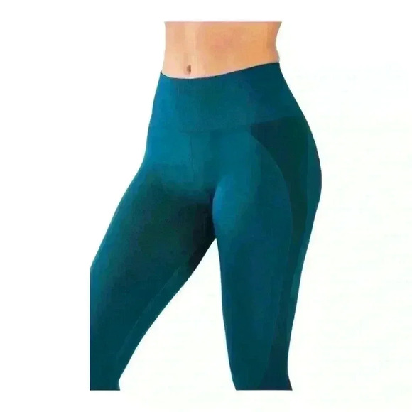 Fabletics NWT Seamless High-Waisted Mesh Leggings Teal Fjord Athletic Pants S - Picture 4 of 10